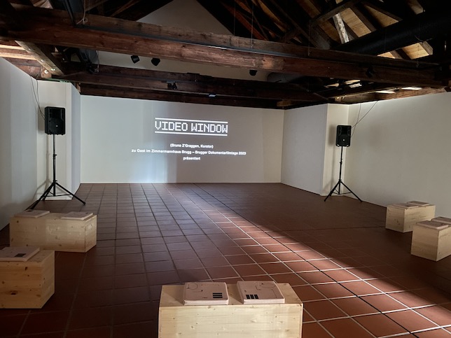 VIDEO WINDOW, Zimmermannhaus Brugg, 2023: Christoph Oertli, Superposition, 2022