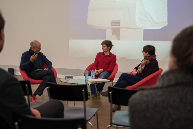 RoundAbout, Bertold Stallmach im Gespräch mit Natalia Huser und Bruno Z'Graggen, Kunstplattform akku (26.11.2014)