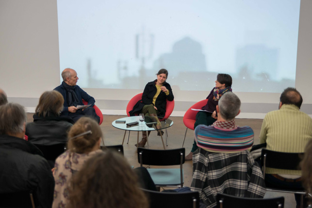 RoundAbout, Margot Zanni im Gespräch mit Natalia Huser und Bruno Z'Graggen, Kunstplattform akku (10.12.2014)